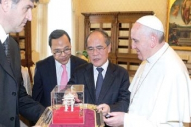 National Assembly Chairman meets Pope Francis