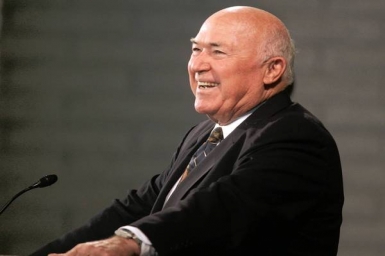 Chuck Smith - The Evangelical pastor dies after cancer battle