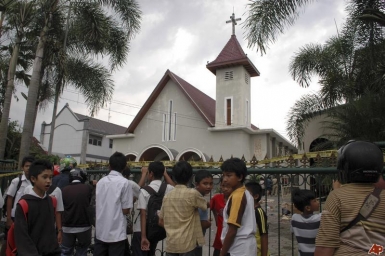 Aceh, increasing intolerance against Christians: 17 house churches closed