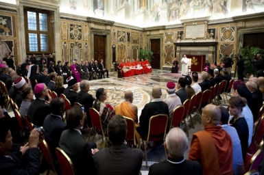Dialogue for peace is religious obligation, pope tells leaders