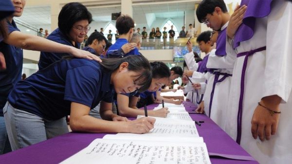 Singapore: Largest number of new Catholics this Easter