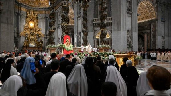 Pope to religious: Even where weapons roar, you are witnesses to Jesus