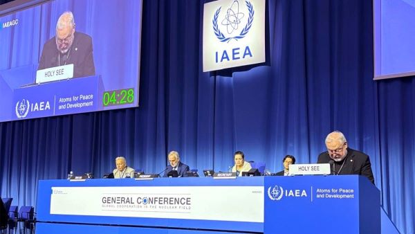 Archbishop Gallagher: States should renounce nuclear weapons