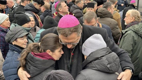 Apostolic Nuncio to Ukraine: Church stands as a bulwark of hope against despair