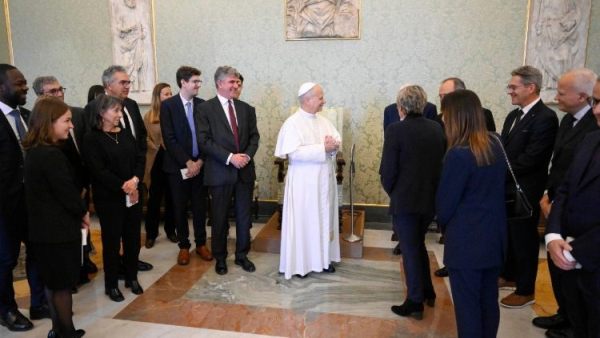 Pope to cardiologists: Curing the heart is both physical and spiritual