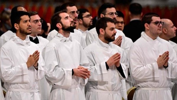 Chrism Mass in Chicago: Cardinal Cupich calls priests to be 