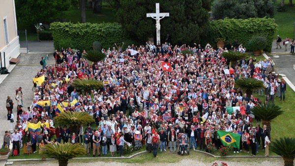 Hundreds of children to pray the Rosary for Peace with Pope Leo on October 1