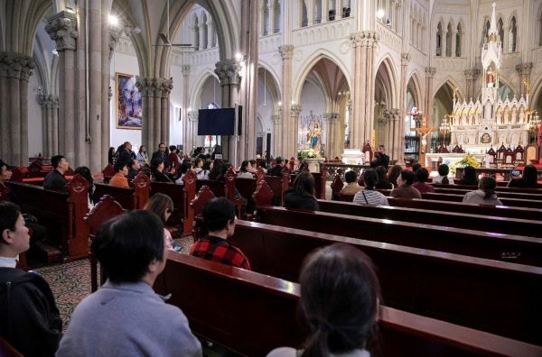 Bishop Ignatius Ding Zuyao ordained in Haimen, China