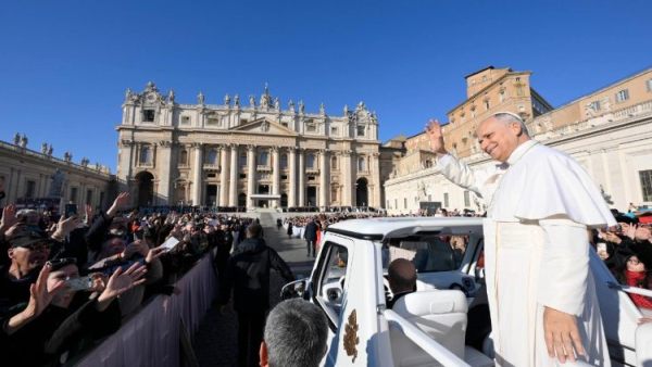 Pope at Audience: Reflect on death, our time on earth prepares us for eternity