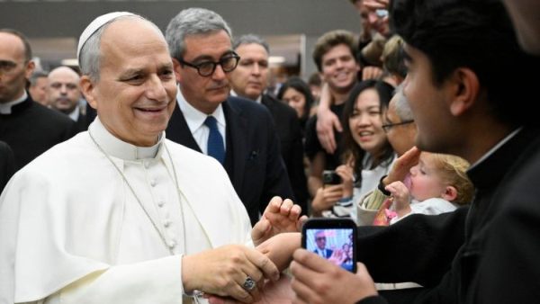 Pope at Audience: the Word of God responds to our thirst for meaning and truth