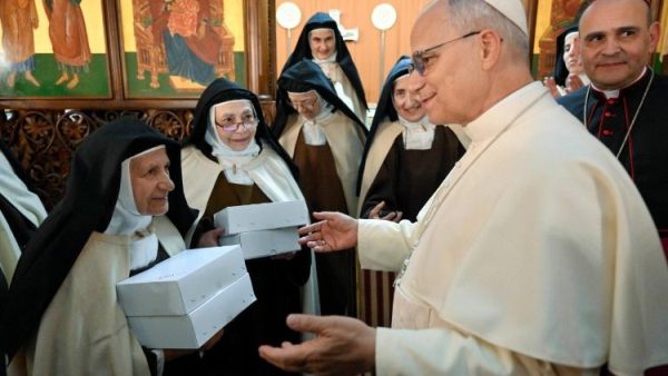 Pope Leo XIV visits Carmelite Sisters in Harissa, Lebanon