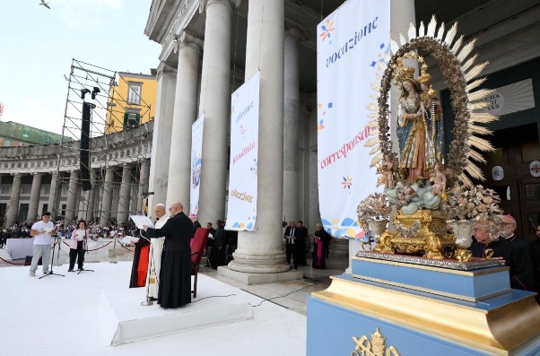 Pope ends Naples visit urging the city to become a ‘workshop of peace