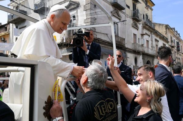 Pope Leo in Acerra: 
