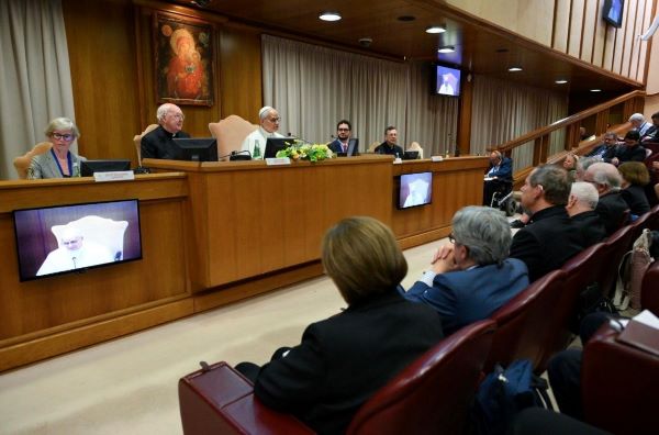 Pope: Church’s lay leaders must foster openness and communion