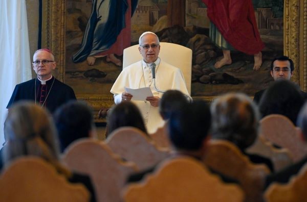Pope: Education should help young people find themselves and others