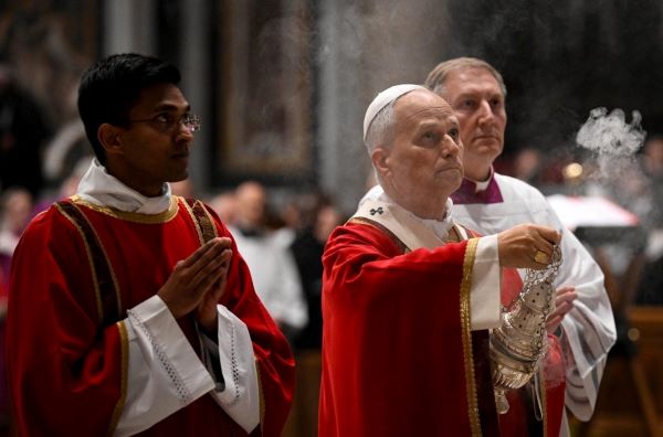 Pope commends Cardinal Tscherrig‘s witness of hope at Funeral Mass