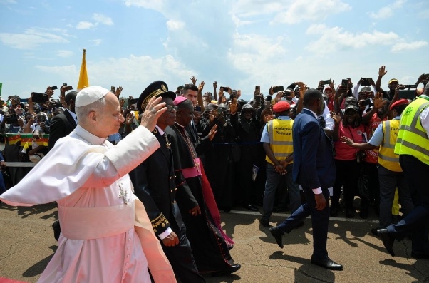 Pope in Bamenda: ‘Woe to those who manipulate religion for military or political gain’
