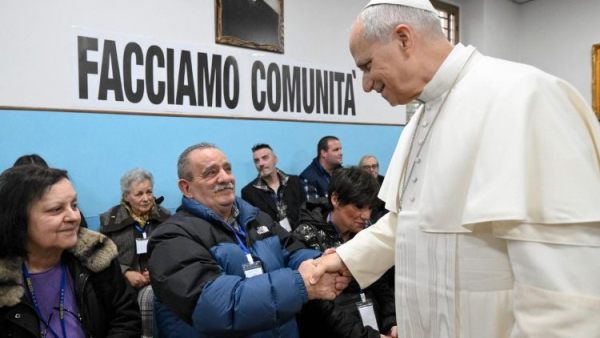 Pope to Rome parish: Bind wounds of neighborhood in goodness
