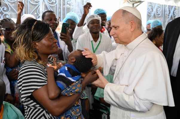 Pope Leo visits St. Paul Catholic Hospital in Cameroon