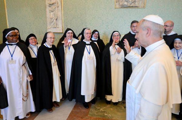 Pope to contemplative nuns: The importance of silence in a world marked by speed