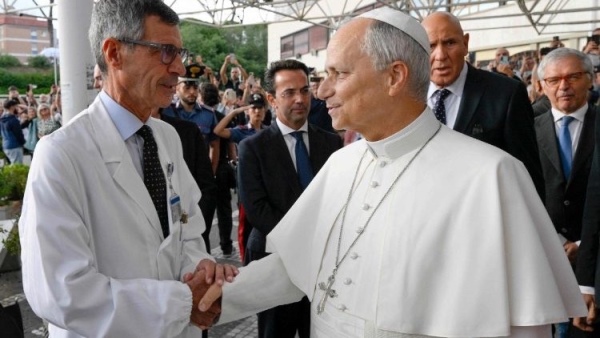 Pope’s surgeon: No clinical reason to cancel visit to South America
