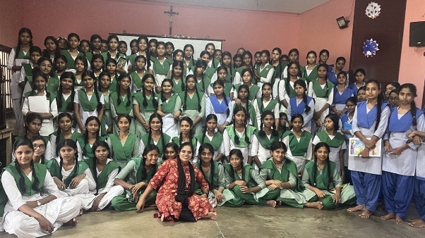 Psychology and Gospel: Sr. Kakali brings hope to young people in India