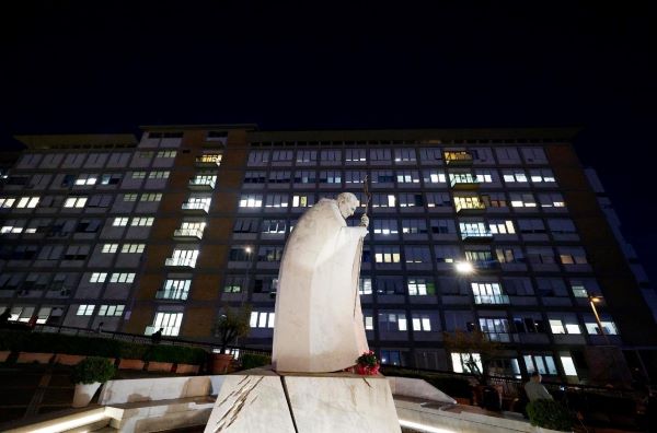 Pope Leo XIV undergoes successful lung surgery