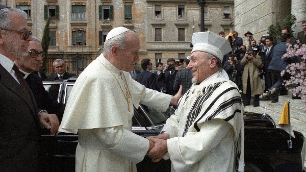 Cardinal Koch marks 40th anniversary of first papal visit to a Synagogue
