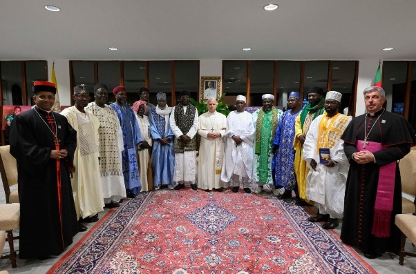 Pope Leo XIV meets several Muslim leaders in Cameroon