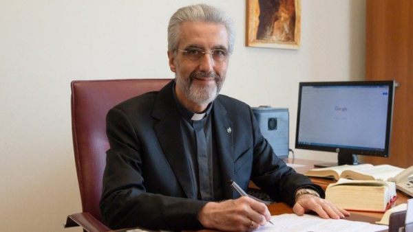 Pope appoints new Papal Almoner, names Cardinal Krajewski Archbishop of Łódź