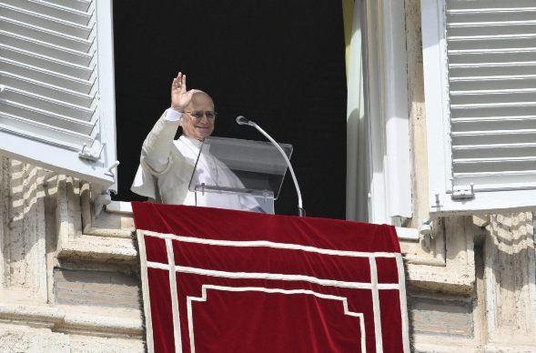 Pope at Angelus: ‘Jesus quenches our spiritual thirst’