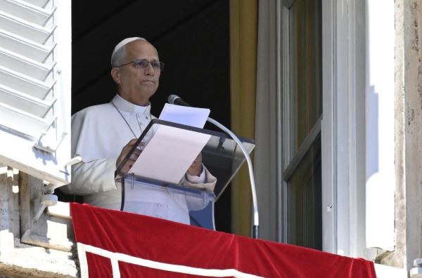 Pope at Angelus: Without forgiveness we cannot live in peace