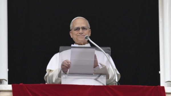 Pope at Angelus: The Redeemer transfigures wounds of history