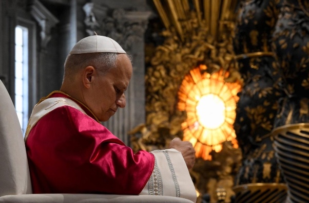 Pope Leo at Prayer Vigil for Peace: Stop planning arms and death